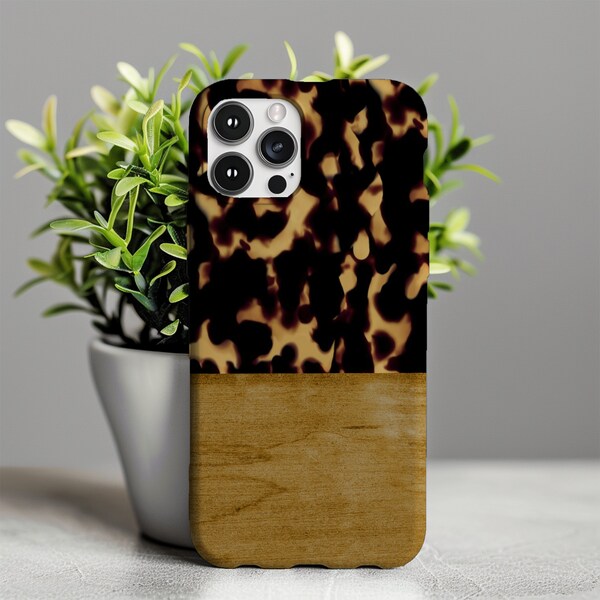 Design and Style Tortoise iPhone 14 Pro Case